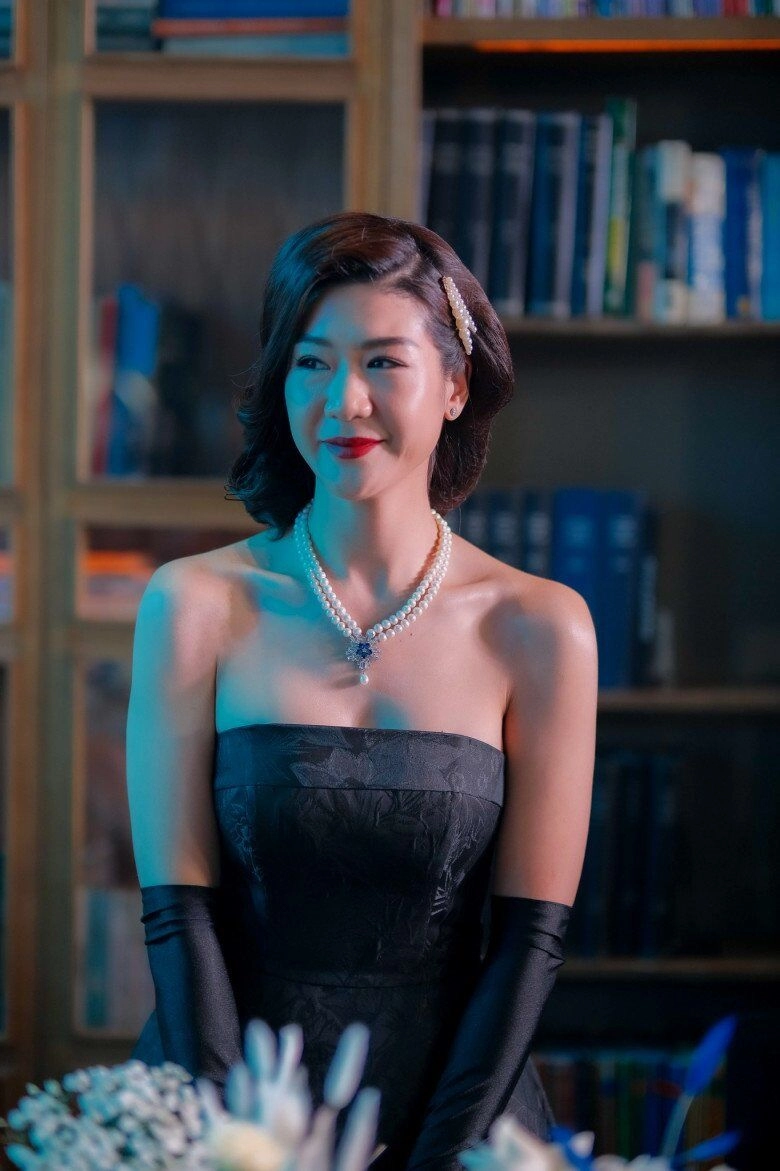 Nữ cơ trưởng đầu tiên của việt nam từng hủy hôn với trương thế vinh u40 không hề bị thời gian bào mòn sắc vóc đời thực lấn át người nổi tiếng - 7