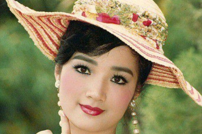 nữ hoàng ảnh lịch từng bạc tóc sau 1 đêm vì tai nạn kinh hoàng u60 vẫn đẹp không tuổi tất cả là nhờ hai bí quyết vàng - 4