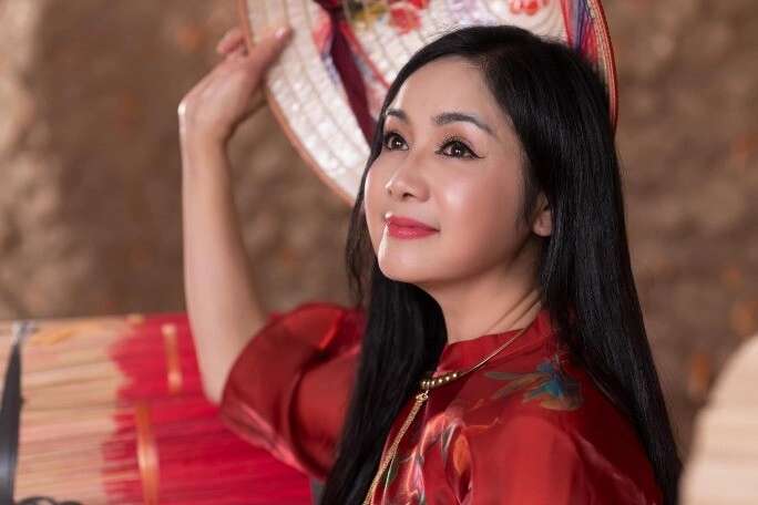 Nữ hoàng ảnh lịch xứng danh thần tiên tỷ tỷ đời đầu có hôn nhân bí mật với đại gia u60 gây sốt vì trẻ đẹp như 20 tuổi - 4