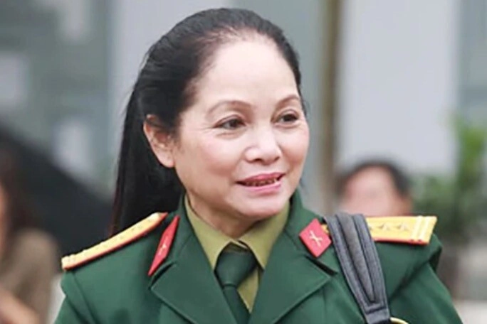 Nữ nsnd lấy chồng là người hùng không quân từng bắn rơi 6 máy bay địch con gái từ bỏ nghệ thuật để đi tu - 1