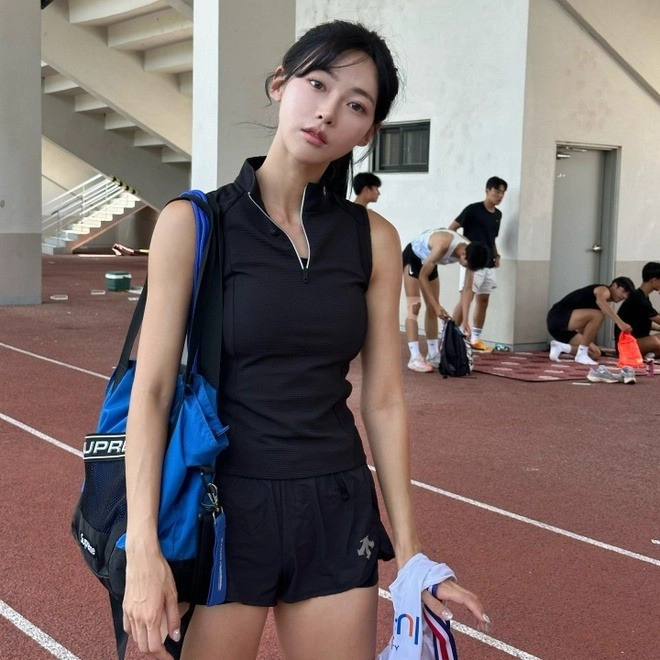 nữ thần chạy bộ hàn quốc khoe vóc dáng săn chắc miễn chê - 3