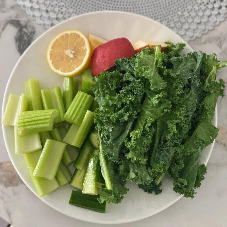 Nước ép xanh ai uống cũng nhăn mặt giúp da đẹp mịn màng được mc giàu ngầm của vtv ưa chuộng gần 10 năm - 10