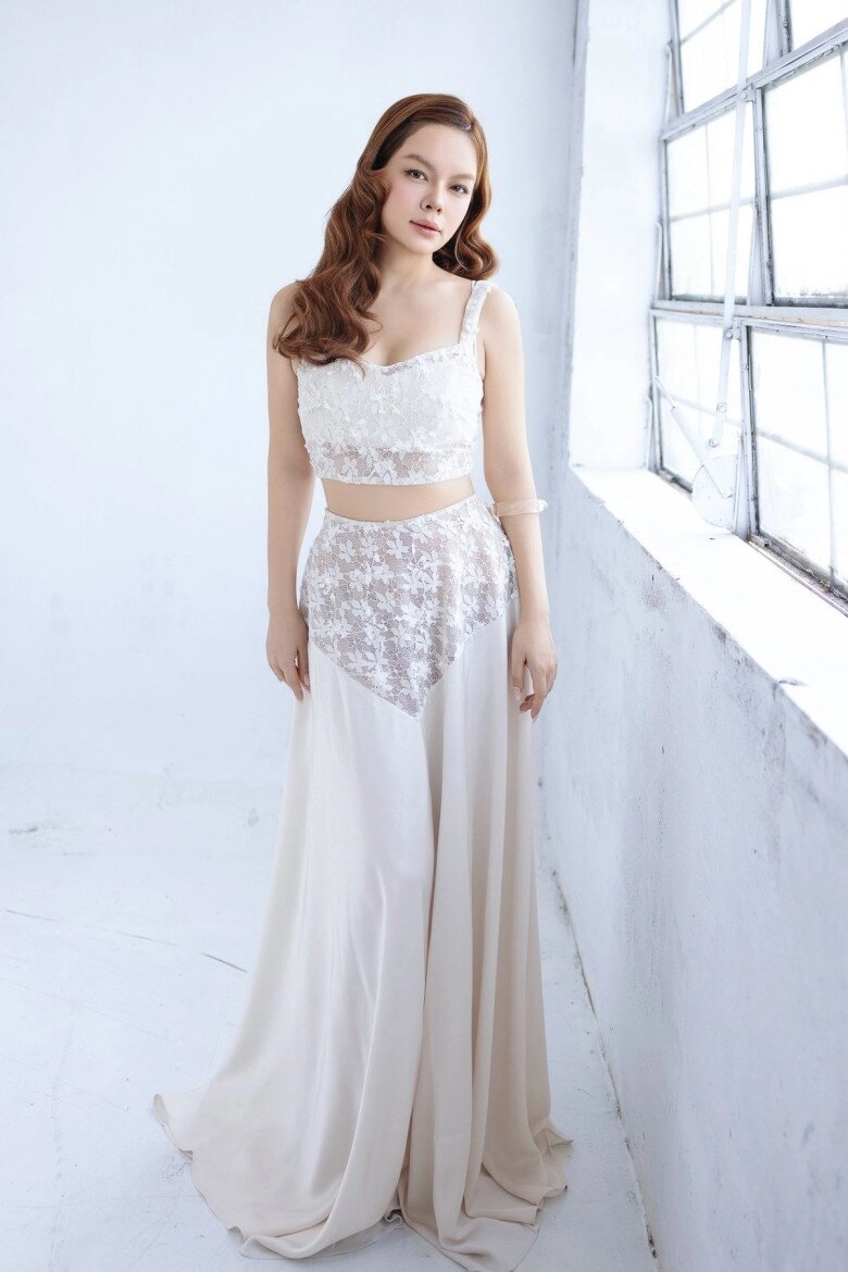 Phạm quỳnh anh du lịch hàn quốc khoe nhan sắc trẻ trung giữa ồn ào thị phi - 10
