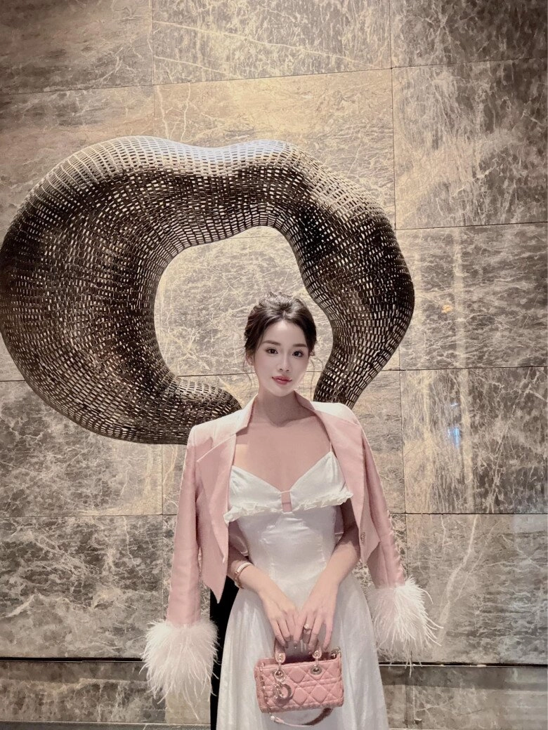 Rời đồng phục bay nữ tiếp viên hải phòng hot nhất nhì mxh ăn mặc phóng khoáng nhan sắc chẳng kém hoa hậu - 10