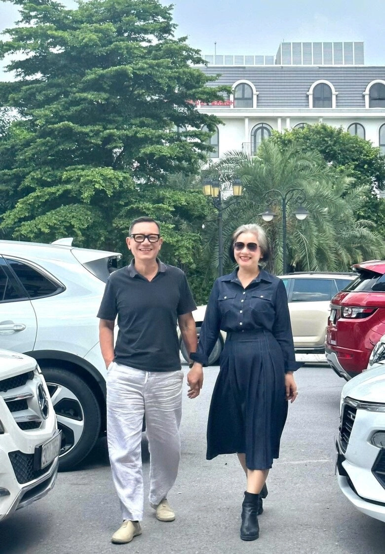 Sao việt 24h á hậu châu anh được thăng quân hàm lên trung úy trước niên hạn 22 tuổi nhận bằng khen từ tổng cục chính trị - 12