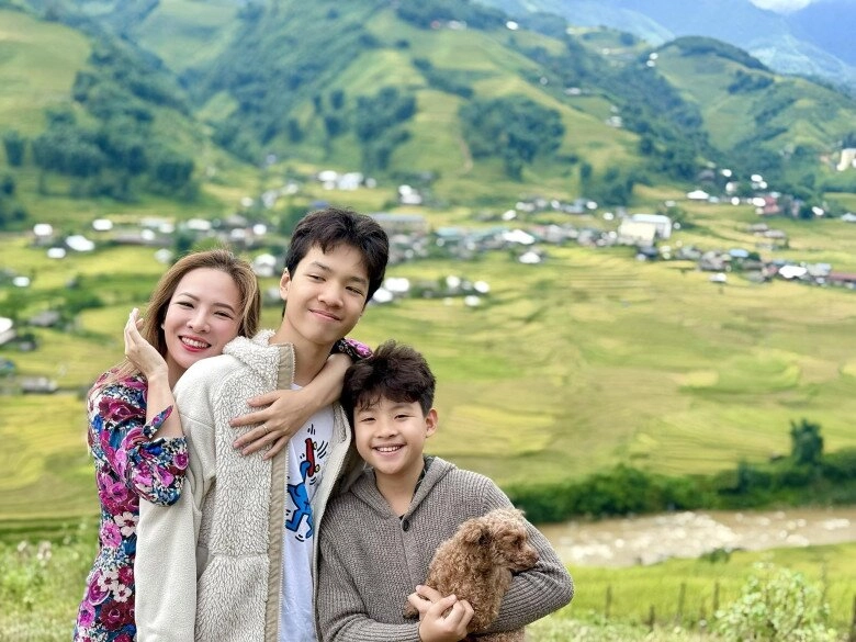 Sao việt 24h khánh thi - phan hiển khoe 3 cục kim cương pha trộn nét đẹp của bố lẫn mẹ công chúa út đẹp nhất nhà - 13