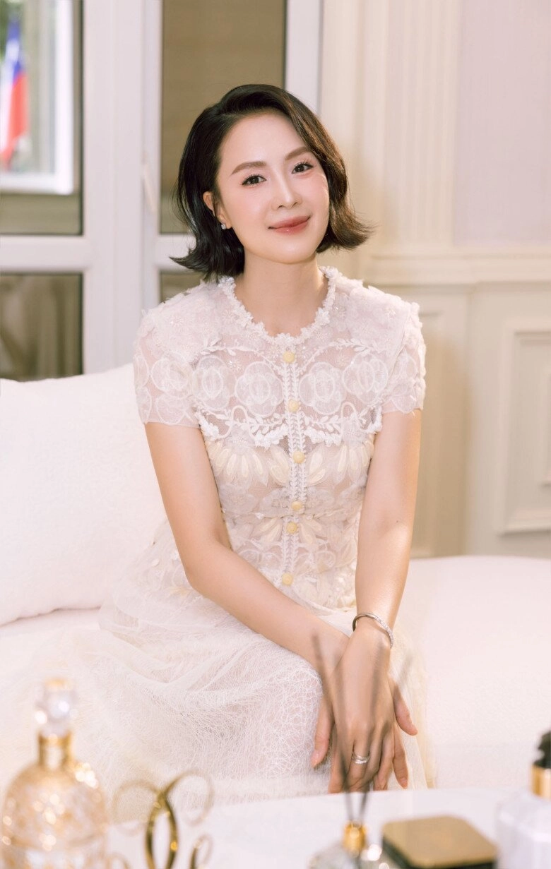 Sao việt 24h mẹ hồ quỳnh hương mất sau 4 tháng con gái làm đám cưới dân tình tiếc vì bà mới bế cháu ngoại được 2 năm - 9