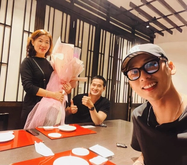 Sao việt có bố mẹ đi bán vé số người đăng quang hoa hậu trong niềm tự hào người trở thành nam thần nghìn tỷ - 7