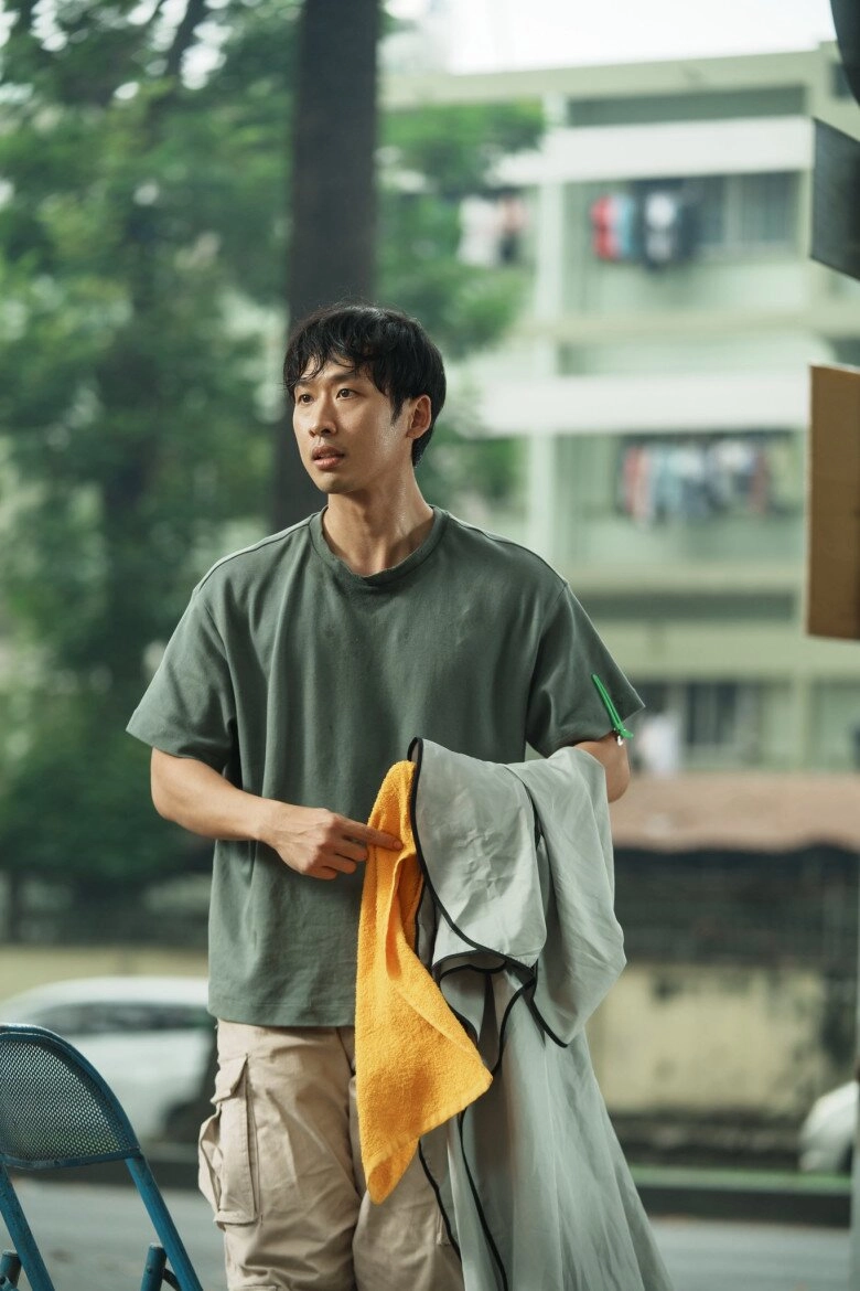 Sao việt có bố mẹ đi bán vé số người đăng quang hoa hậu trong niềm tự hào người trở thành nam thần nghìn tỷ - 9