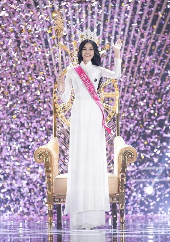 Sau 5 năm đăng quang đỗ thị hà kiên quyết giữ một nét đẹp chuẩn con gái việt khiến ai cũng nể toát lên khí chất sắp làm dâu hào môn - 3