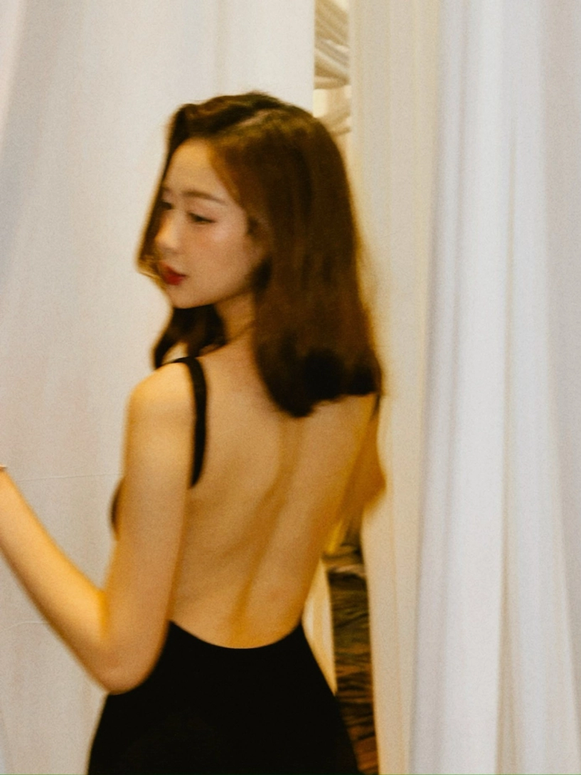 Tấm lưng ong của bảo ngọc chiếm trọn spotlight tiệc cưới quỳnh châu - 2