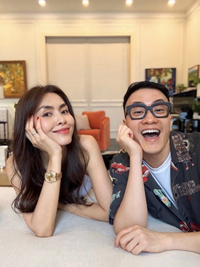 Tăng thanh hà đeo đồng hồ gần 14 tỷ đồng - 1