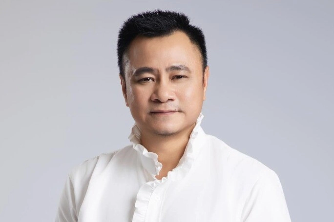 Thân phận của bác sĩ hoa súng có 3 đời vợ nhưng đều lỡ dở lúc mất con gái cả không kịp về đưa tang - 3