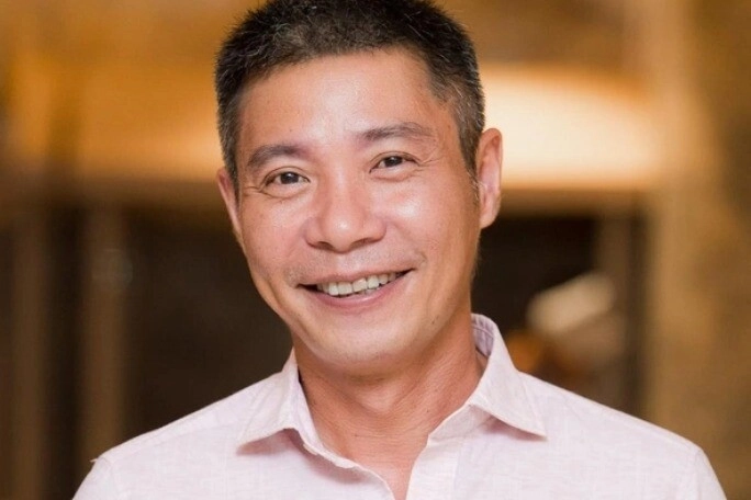 Thân phận của bác sĩ hoa súng có 3 đời vợ nhưng đều lỡ dở lúc mất con gái cả không kịp về đưa tang - 5