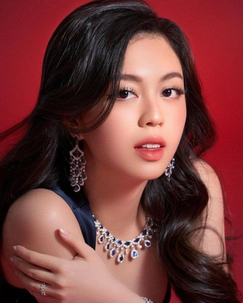 Thiên kim tiểu thư gia tộc siêu giàu ở việt nam lấy thiếu gia phan hoàng thần thái sang chảnh sở hữu hàng hiệu không đếm xuể - 6