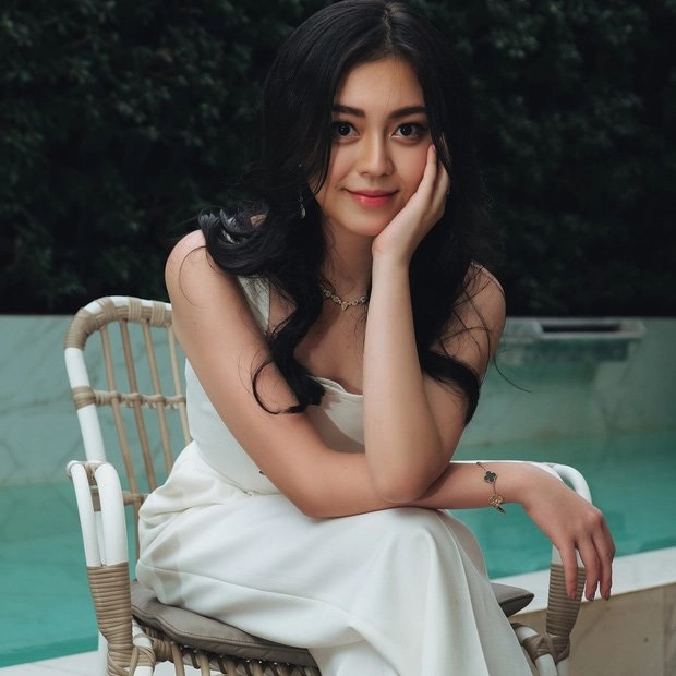 Thiên kim tiểu thư gia tộc siêu giàu ở việt nam lấy thiếu gia phan hoàng thần thái sang chảnh sở hữu hàng hiệu không đếm xuể - 14