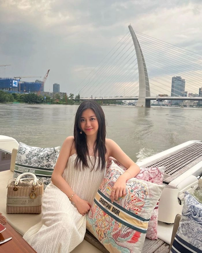 Thiên kim tiểu thư gia tộc siêu giàu ở việt nam lấy thiếu gia phan hoàng thần thái sang chảnh sở hữu hàng hiệu không đếm xuể - 15