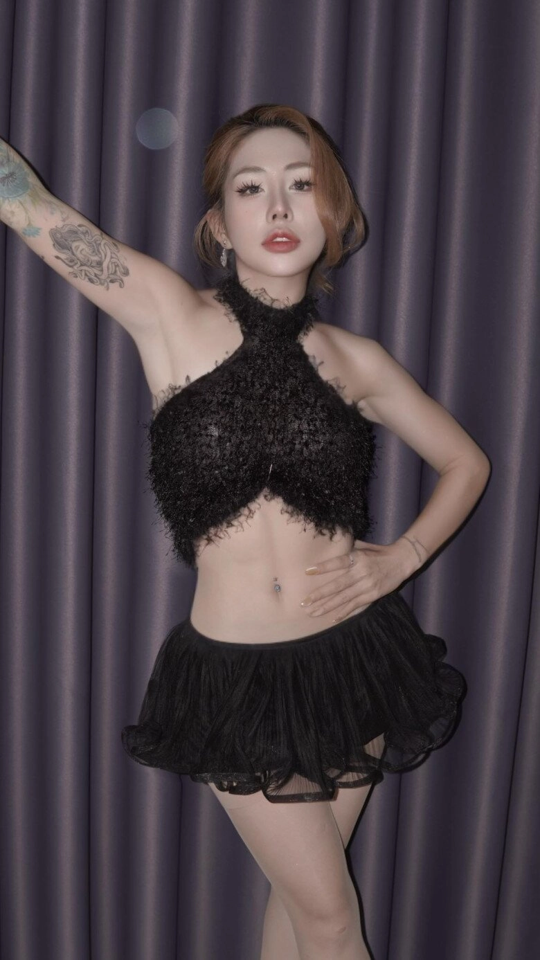 Tình cũ đạt g hiện tại nhan sắc lạ lẫm hậu dao kéo mặc khoét hở tận hông khoe body nóng bỏng - 8