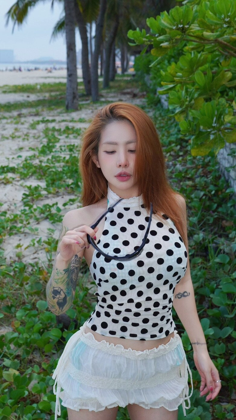 Tình cũ đạt g hiện tại nhan sắc lạ lẫm hậu dao kéo mặc khoét hở tận hông khoe body nóng bỏng - 10