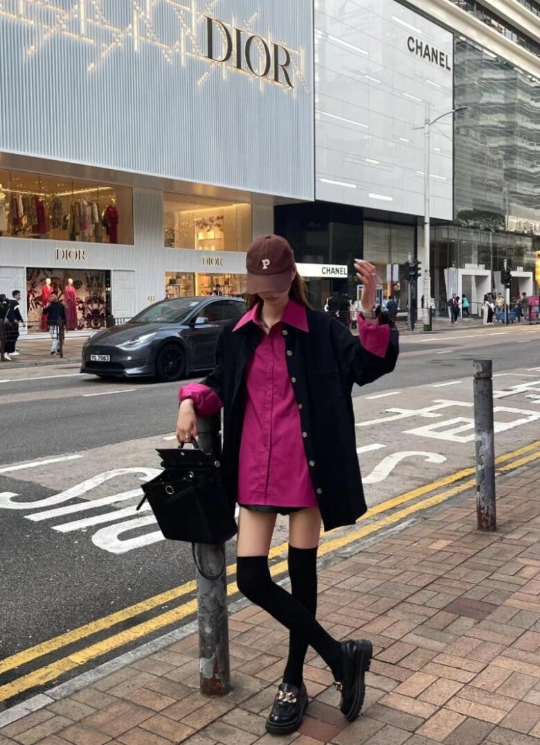 Từ ngày biết 5 công thức mặc đồ màu đen đẹp mùa thu đông này tôi diện lên không còn già chát như xưa - 9