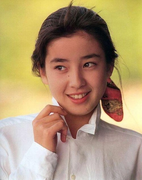 Từng bị mẹ ruột ép ngủ với đạo diễn nàng ngọc nữ vẫn tỏa sáng rực rỡ nay hạnh phúc bên chồng thứ 3 - 2