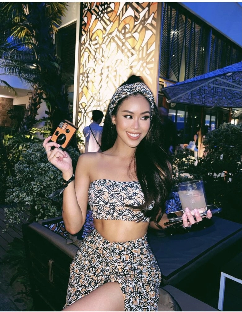 Váy cưới của con gái tỷ phú jonathan hạnh nguyễn màu trắng chủ đạo mang dấu ấn haute couture và tinh thần quý tộc ý - 6