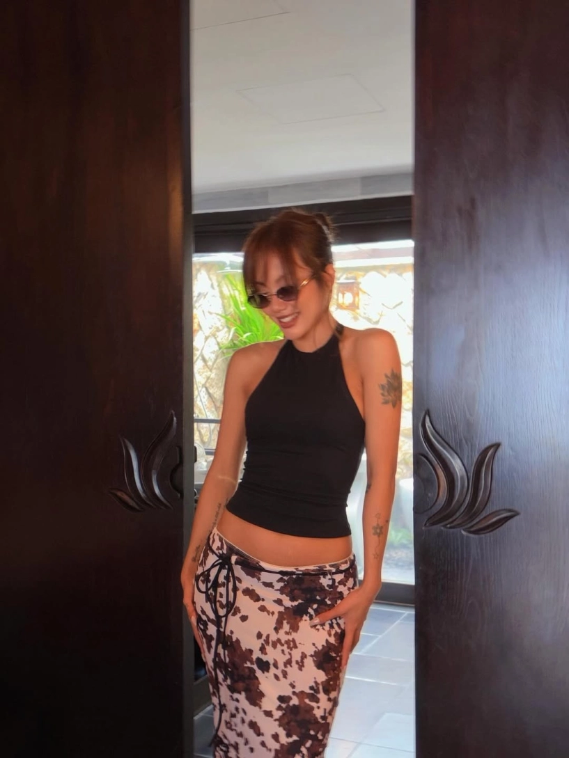 vợ quốc dân phương ly phong cách cực chiến sau nhuộm da - 2