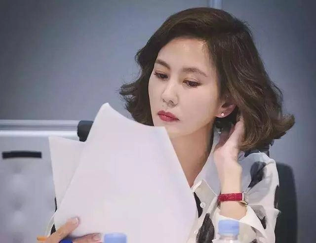 Vừa nhận được giấy báo nhập học của con trai tôi vội ly hôn chồng vì nhận ra 3 điều - 1