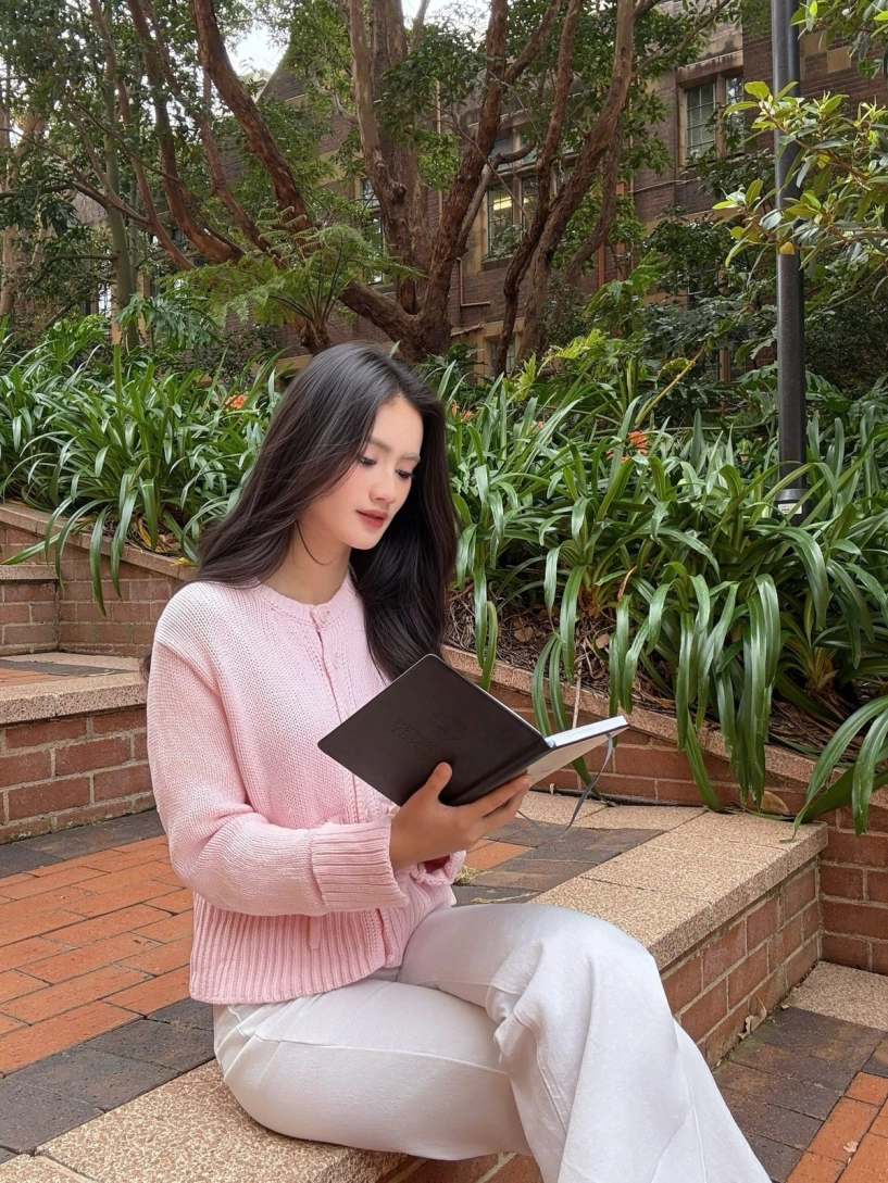 Ý nhi gây sốt với nhan sắc rạng rỡ khi du học australia - 7