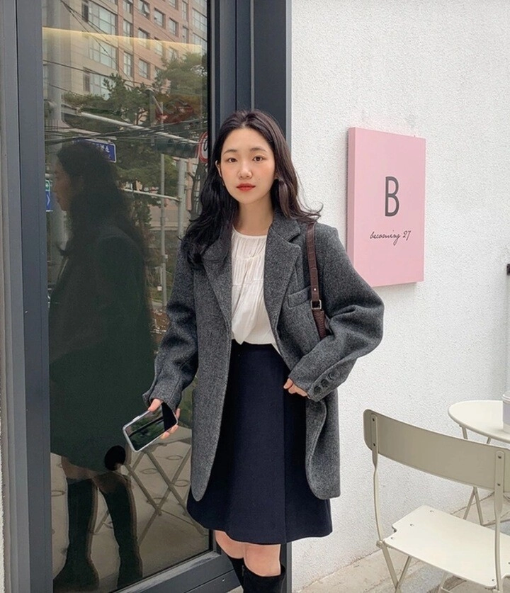 4 mẫu áo mùa thu không có điểm nào chê để phối cùng chân váy giúp chị em đẹp như có stylist riêng - 9