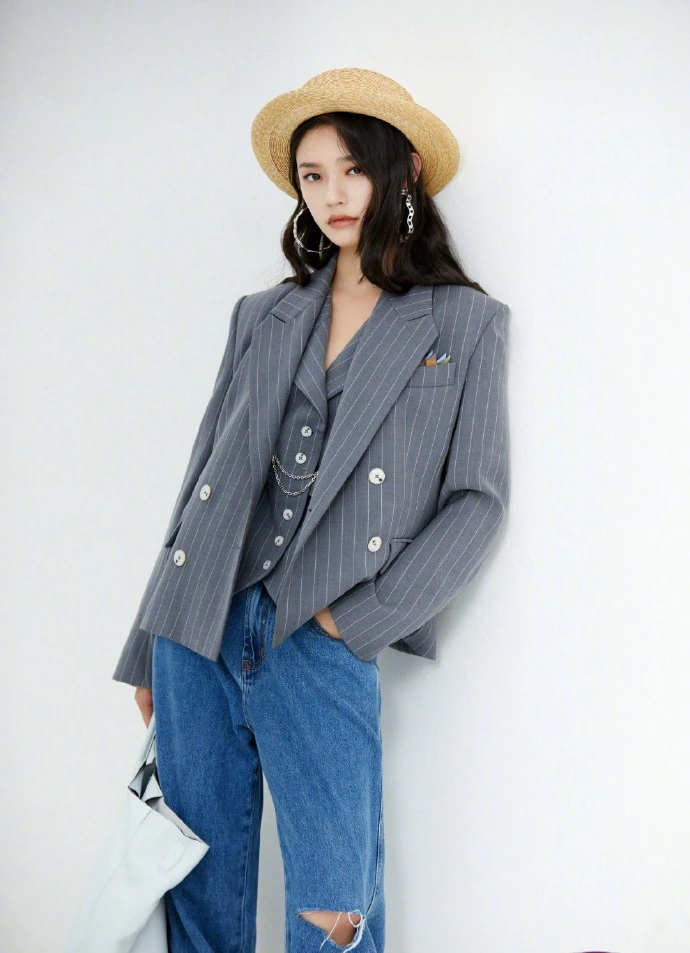 6 cách phối áo blazer với quần jeans mặc cả tuần không chán diện đi chơi hay đi làm đều đẹp không một điểm trừ - 5