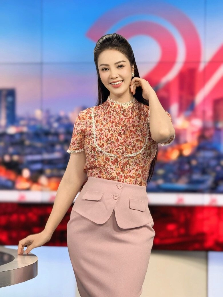 Á hậu thụy vân sinh con thứ 2 với đại gia kín tiếng quý tử đầu lòng 13 tuổi lên chức anh trai - 10