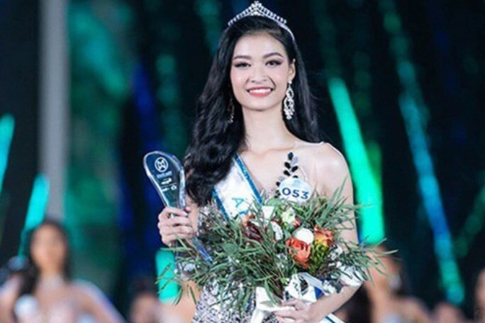 Á hậu việt nam là hoa khôi đh ngoại thương suýt hủy cưới chồng doanh nhân vì phải ngồi xe lăn u30 sống kín tiếng khiến nhiều người tò mò - 3