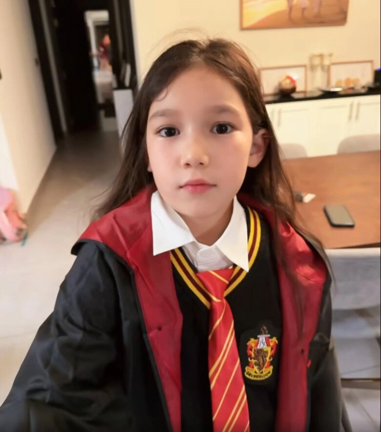 Ái nữ hà anh ngày bé cực yêu nay trổ nét như hoa hậu nhí gương mặt chuẩn tây giống bố nhiều hơn mẹ - 3