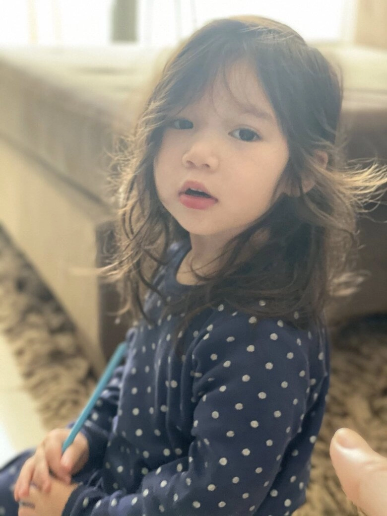 Ái nữ hà anh ngày bé cực yêu nay trổ nét như hoa hậu nhí gương mặt chuẩn tây giống bố nhiều hơn mẹ - 5