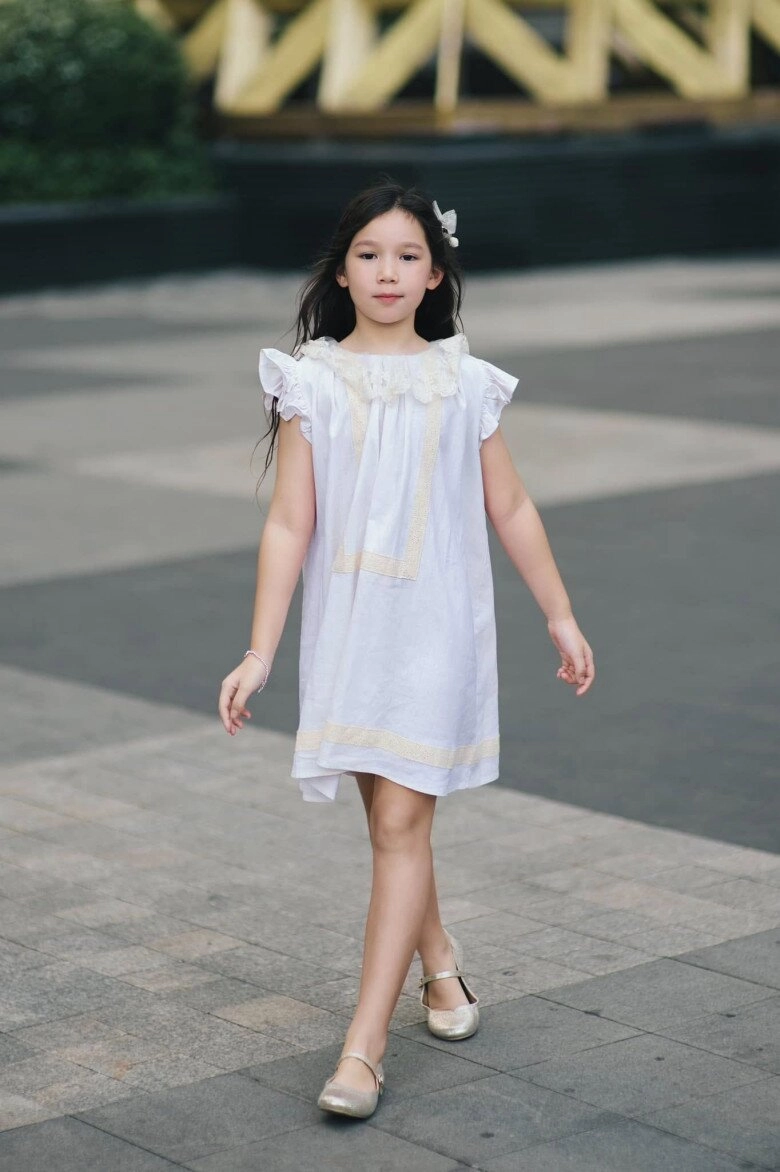 Ái nữ hà anh ngày bé cực yêu nay trổ nét như hoa hậu nhí gương mặt chuẩn tây giống bố nhiều hơn mẹ - 9