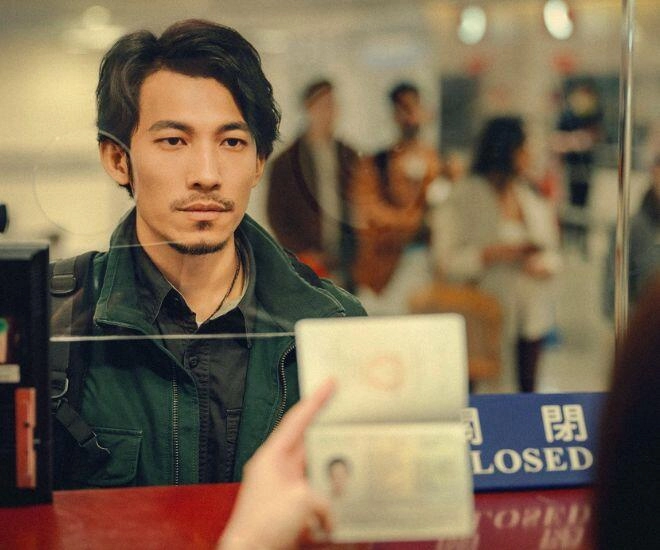 Bác sĩ tha hương phim về lao động nhập cư khiến liên bỉnh phát thức trắng để học thoại 3 thứ tiếng nay làm nên lịch sử - 1