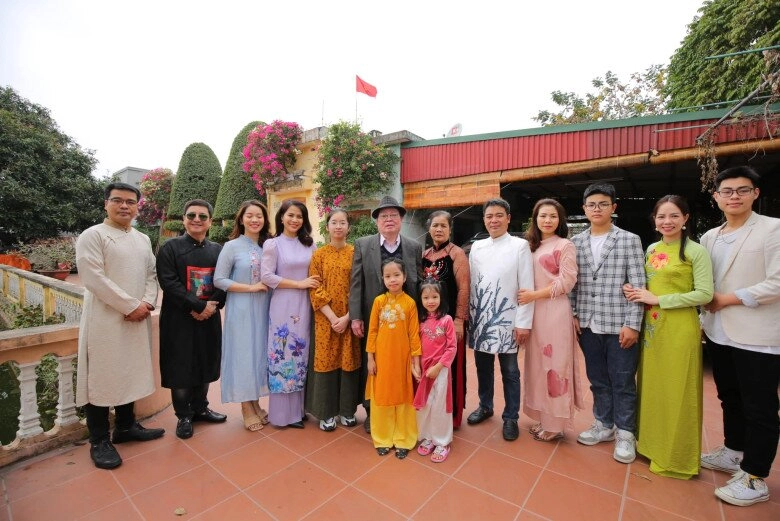 Bạn gái kém 17 tuổi của nsưt chí trung tự hào khoe con gái học giỏi ái nữ xinh xắn chuẩn gen mẹ á hậu - 5