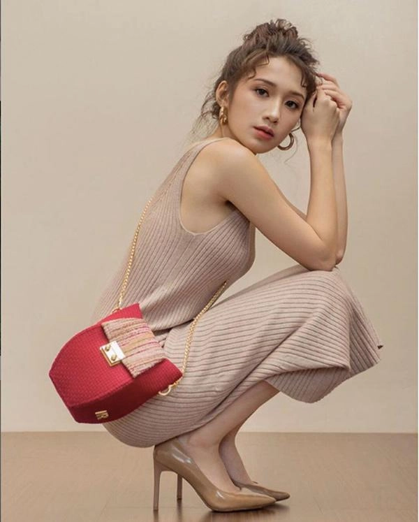 Bất ngờ với cặp chị em người lào gốc việt xinh đẹp ngọt ngào chẳng kém gì hoa hậu - 16