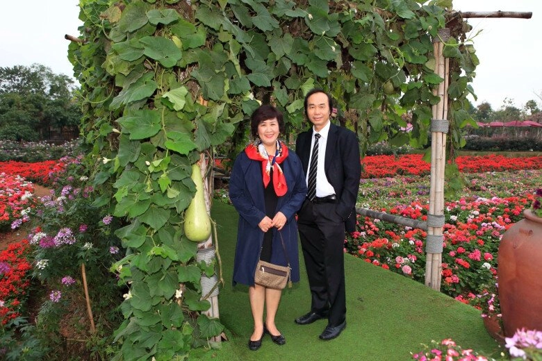 Bố ruột một hoa hậu từng giữ chức tổng cục trưởng là người hùng trong mắt con gái vợ ông giỏi không kém - 4