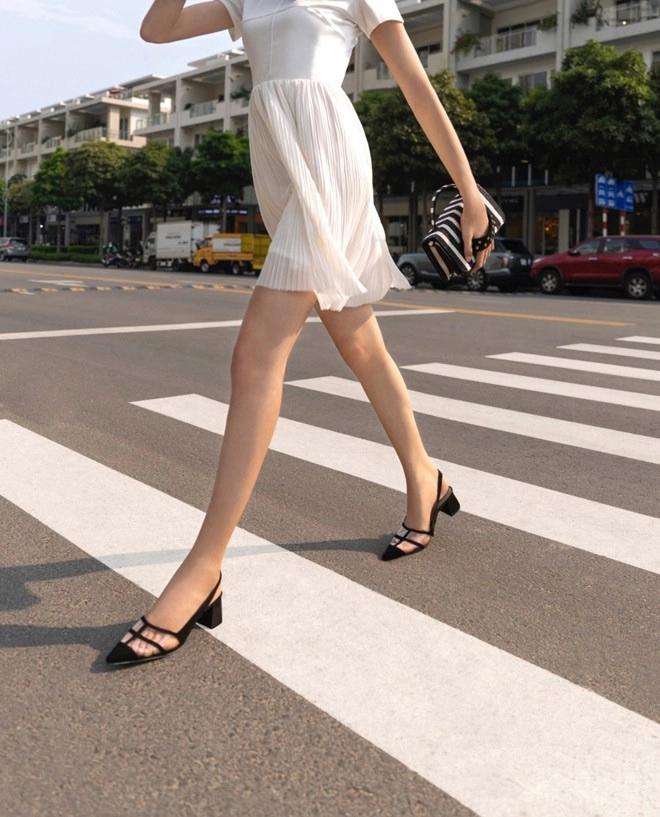 Cao ngân cò hương nay lột xác trong bộ ảnh streetstyle - 2