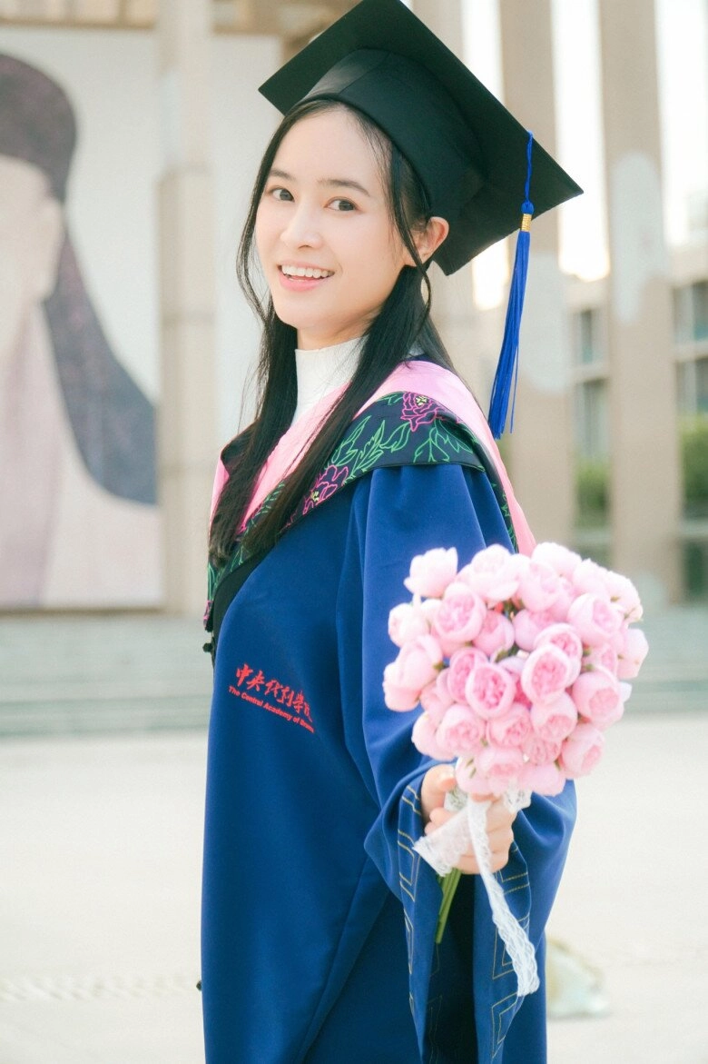 Cặp đôi mèo - chuột trong tử chiến trên không người là bố đơn thân sở hữu 3 căn nhà người cưới chồng kém 7 tuổi - 5