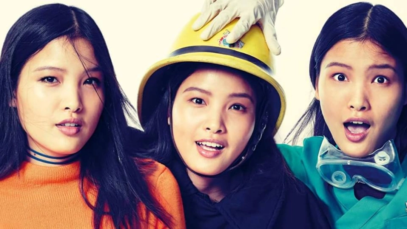 Chà mi tạo dáng nhanh như người máy khi chụp hình - 5