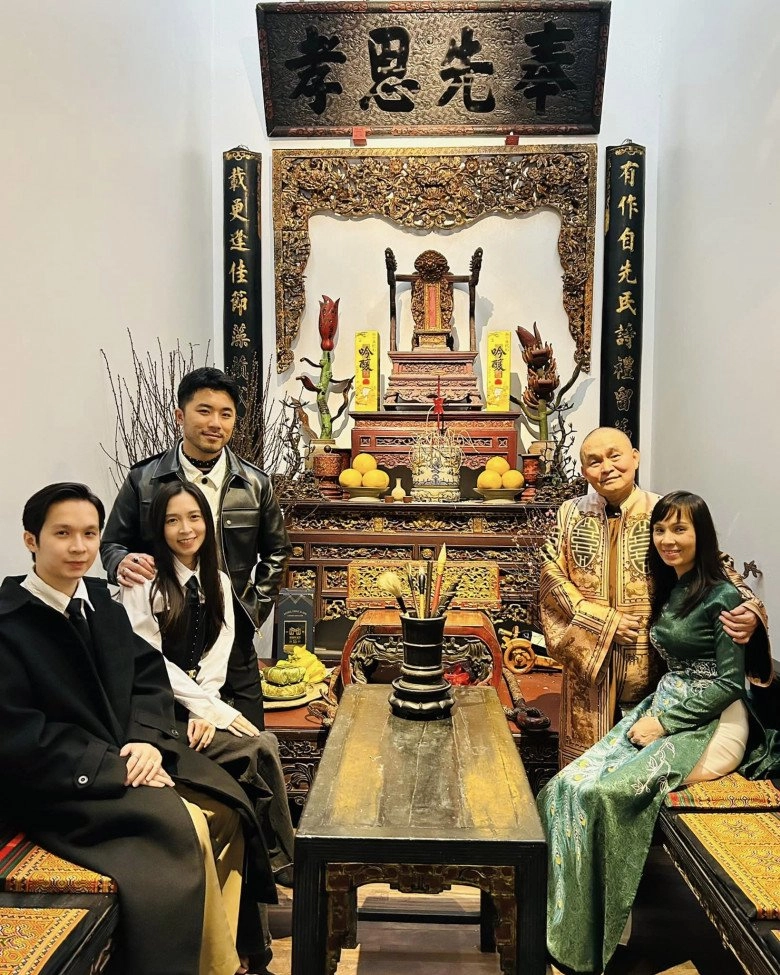 Cháu ngoại nsưt xuân hinh vài tháng tuổi đã tóc nhiều đầy đầu vẻ ngoài đáng yêu nhưng chẳng giống mẹ tẹo nào - 12