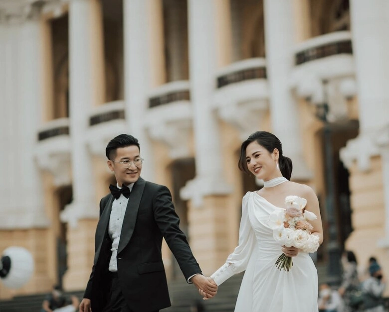 Chồng ngoài đời thực của việt hoa sắp xuất hiện trong gió ngang khoảng trời xanh để giải cứu vợ khỏi denis đặng - 3