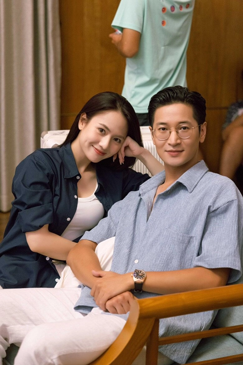 Chồng ngoài đời thực của việt hoa sắp xuất hiện trong gió ngang khoảng trời xanh để giải cứu vợ khỏi denis đặng - 4