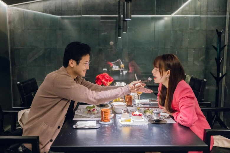 Chồng ngoài đời thực của việt hoa sắp xuất hiện trong gió ngang khoảng trời xanh để giải cứu vợ khỏi denis đặng - 6