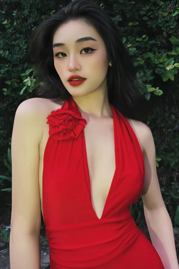 Cô gái 2k4 vừa đăng quang miss grand việt nam có gu thời trang sexy cá tính ra sao - 6