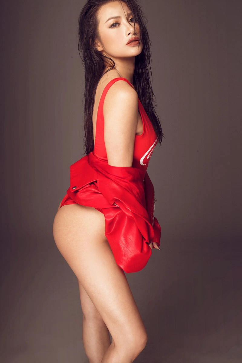 Cô gái chiến dịch chống ế body nóng bỏng nên chẳng ngại khoe - 7