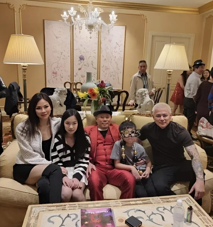 Con dâu tỷ phú hoàng kiều được chồng đưa hết tiền quản lý mỹ nhân trùng tên giành quyền nuôi con nhờ kiếm 7 tỷnăm - 9